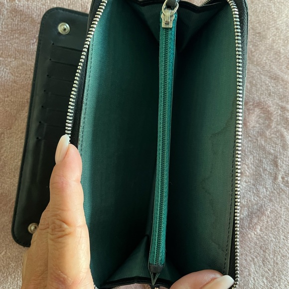 Chanel Wallet - Picture 6 of 11